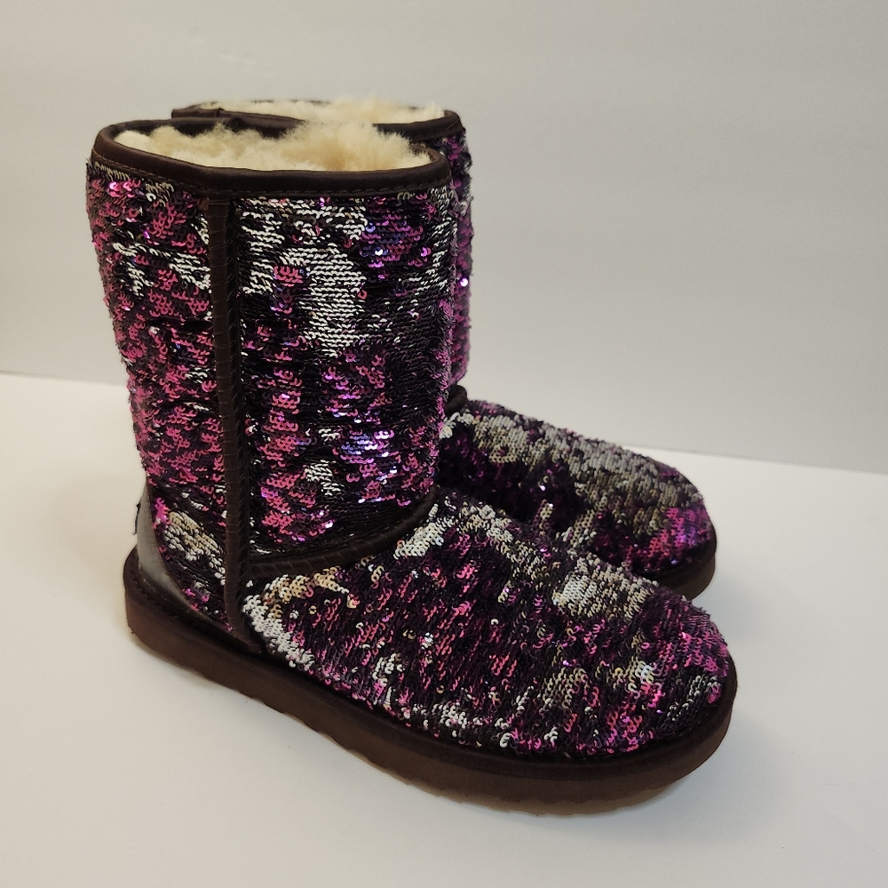 UGG Magenta/Silver Sequin Sparkle Short Boot SN#1002978 Size 7US 38EU EUC